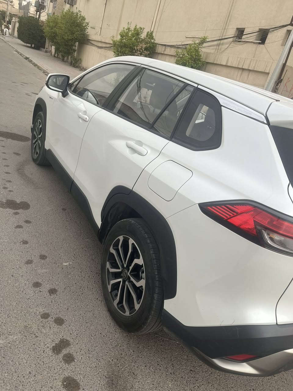 تويوتا فورنتلاندر S
الموديل: 2025
المحرك: 2000 هايبرد اقتصادي
الممشى: 16000 كيلو متر 
نظام تشغيل بصمة + دخول ذكي بدون مفتاح
• شاشة وسطية كبيرة تدعم Apple CarPlay / Android Autoلاسلكي 
• كامرة دوارة بلادي
• كشنات جلد وكشن السائق كهربائي
• فتحة سقف
• أنظمة أمان متطورة:
  • رادار أمامي 
  • نظام تنبيه الخروج عن المسار
  • مانع انزلاق + مانع انحدار
• نظام قيادة متعدد (عادي – اقتصادي – سبورت – هايبرد)
• إضاءة أمامية وخلفية LED بالكامل
• نظام تثبيت سرعة ذكي
• تكييف أوتوماتيكي مزدوج المناخ
•السياره رقم بغداد بأسمي مكفوله كفاله عامه 
مكانه بغداد السعر 28 مليون


**إذا كنت صاحب هذا الإعلان وتريد حذفه لأي سبب، رجاءا أرسل رسالة إلى الدعم الفني**