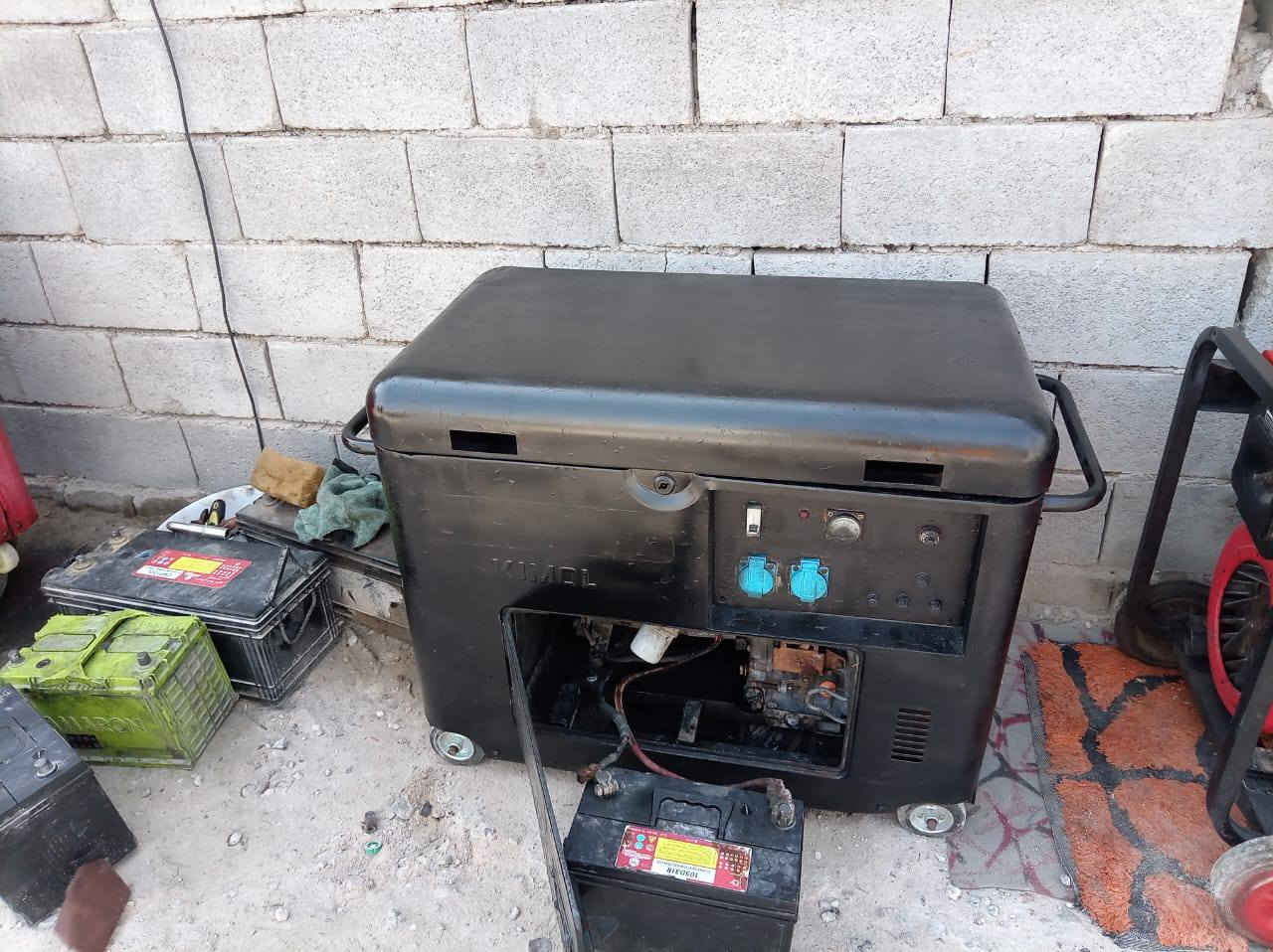 ‏‪0 770 486 8327‬‏.   السلام عليكم مولد كاز كاما نظيفة سعر 400وبيها مجال بسيط 20امبير‏ العنوان البصره القبله
