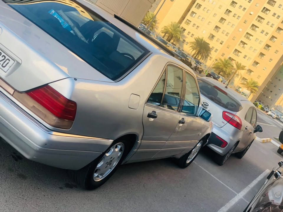 سلام عليكم مارسدس شبح موديل 1994 محرك 320 خراطيم جاهزه من كلشي كير محرك  صدر تبريد ثلج تخم تاير جديد ادامه كامله لمنظومه البانزين باتري جديد 100 امبير شاشه كامره رقم بغداد الجديد سياره مصروف عليه ومال جناي مكان السياره بغداد السعر 87ورقه قابل للتفاوض للاستفسار الاتصال على الرقم غير متواجد على الفيس 

‭***********‬
