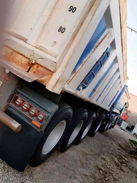 السلام عليكم
اكتروس ايطالي موديل ٢٠١١ أصل رقم سليمانيه بأسمي مربوطه قاطره ومقطوره ٣ لوحات 
4148 ادبلو كير فنتيس شفط ( ابو جوزات) 
تخم تاير سياره جاهزه للعمل المكان بغداد الجرف 
***********
***********
