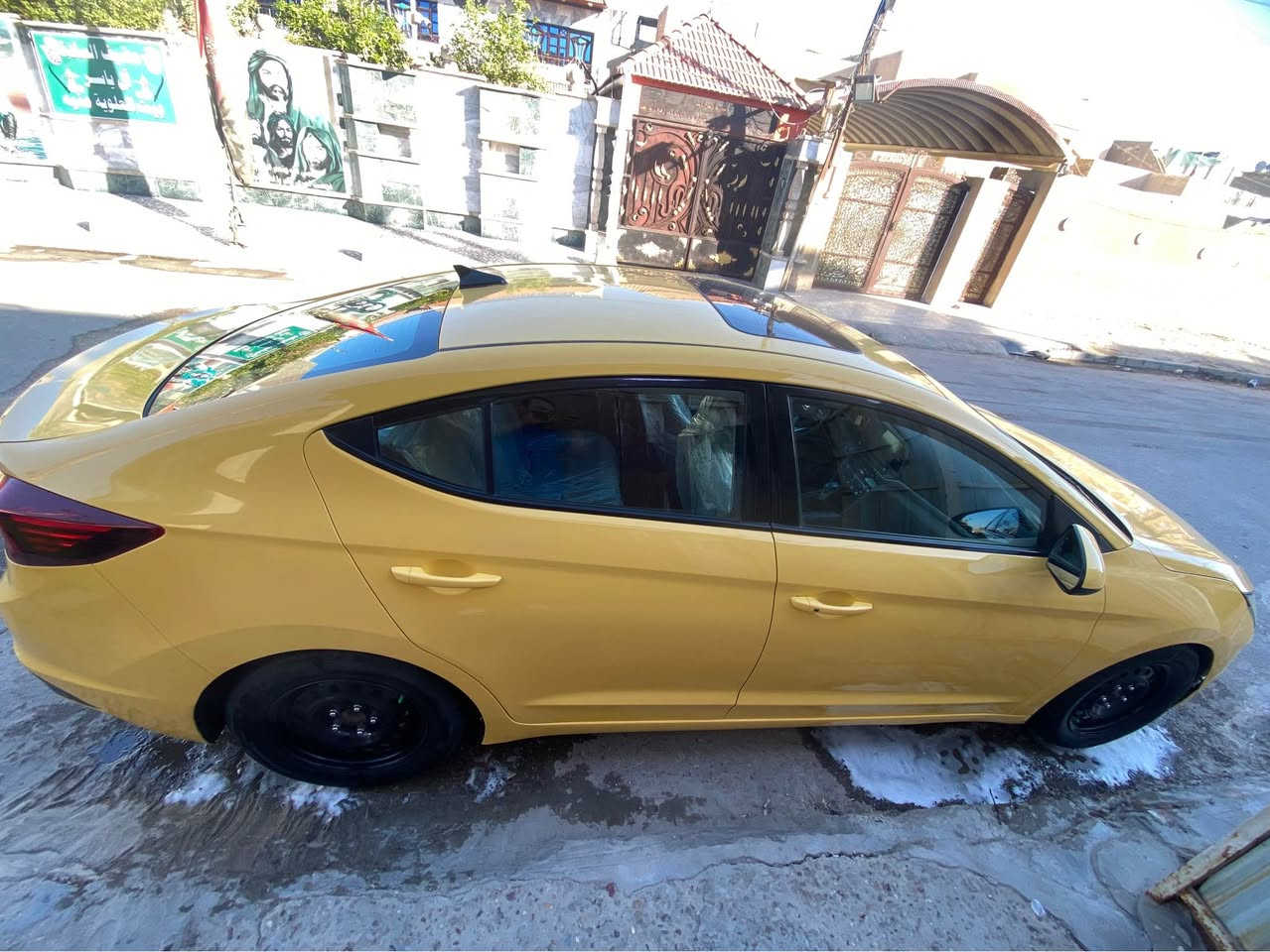 السلام عليكم النترا موديل 2020 كير AT فول مواصفات واحد 1️⃣ على واحد 1️⃣ بدون ايرباك 
بصمه 
فتحه 
رادار
تدفئة كشنات
توقف ذاتي
صندوق ينفتح عن بعد 
تحديد مسار
تحكمات ستيرن فول
مكفوله من الرصعه ومن كلشي خير من الله 
ماشيه 84 mi
السعر 135 وبيه مجال 
مكاني بغداد الجديدة 
للاستفسار *********** وتساب
اتصال *********** بغداد, العراق
