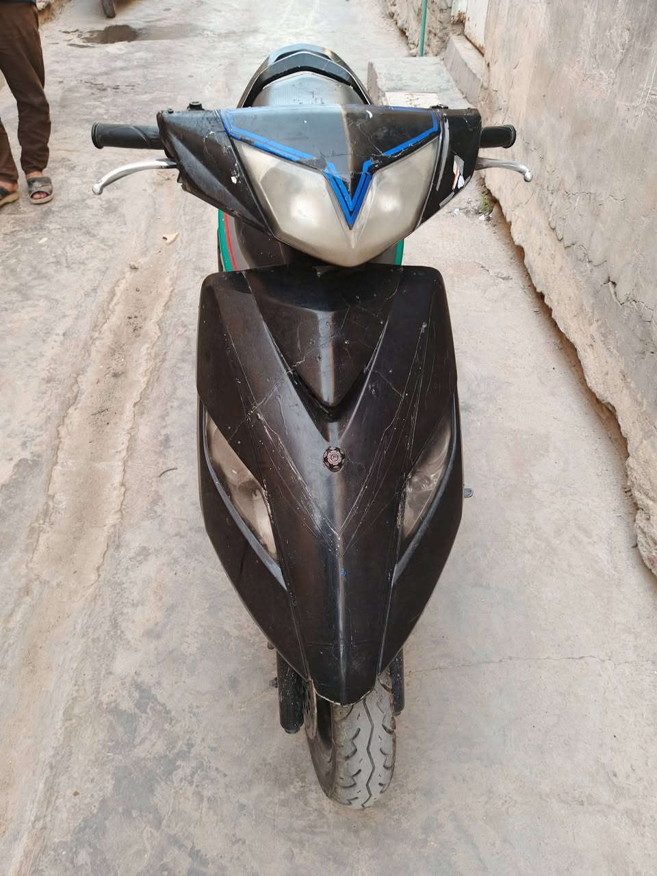 السلام عليكم
دراجه البيع 
سرعة 140
كهربائية كله شغاله نكره صلف او هندر يخرط 
مكان الفلوجه 
سعره 325
اتصال ***********
