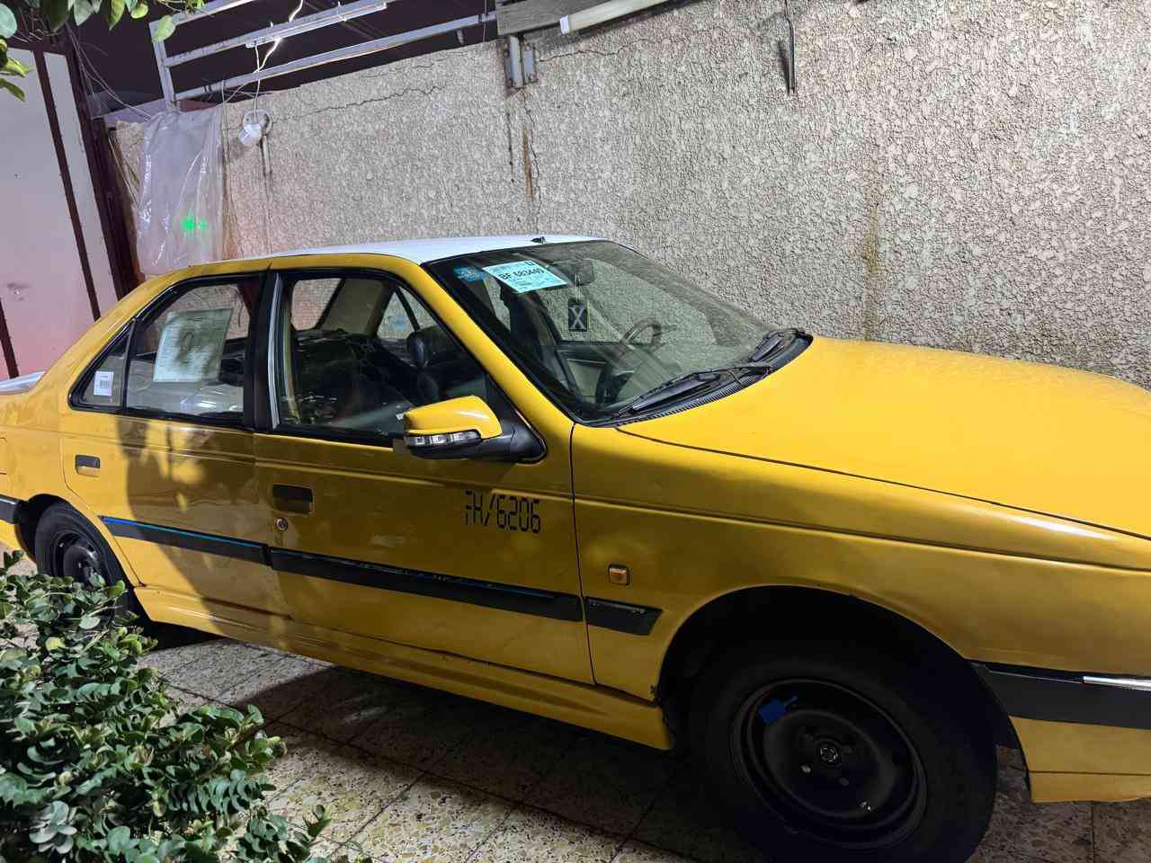 السلام عليكم بيجو لميس موديل 2015 كير مكينه مكفوله مابيهل ضربه بس طخت خفيفه سياره خير من اللّٰه مكان بغداد حي اور سعرها 37 وبيها مجال قليل رقم ***********
