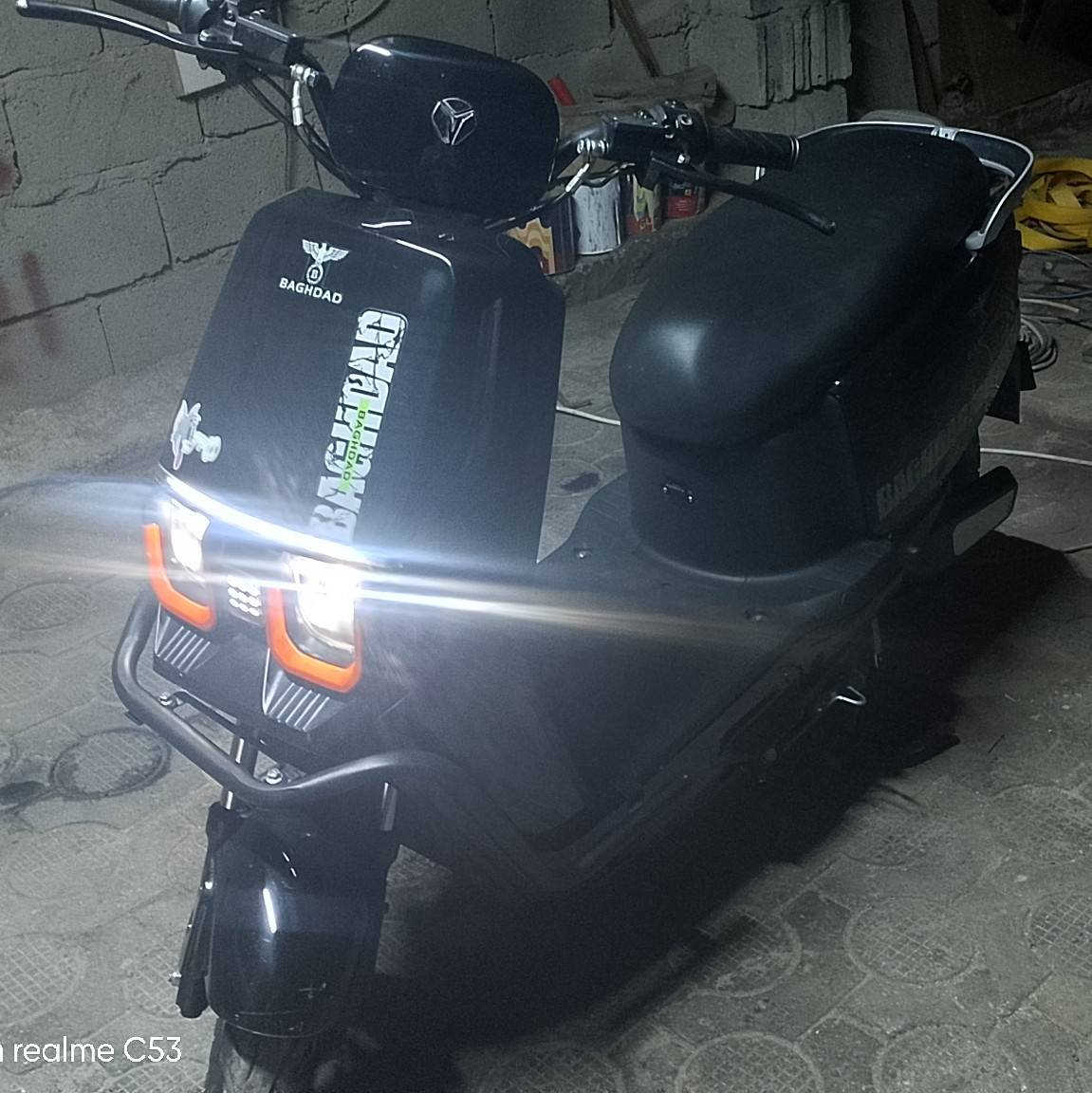 سلام عليكم
دراجه شحن سرعه 75KM
دراجه بيها ست بطاريه 
بيها بصمه تحكم عن بعد 
لون اسود
بريك بنزات 
بيها ثلاث نمر 
السعر 600,000 وبيها مجال للطيبين 
للتواصل ***********
