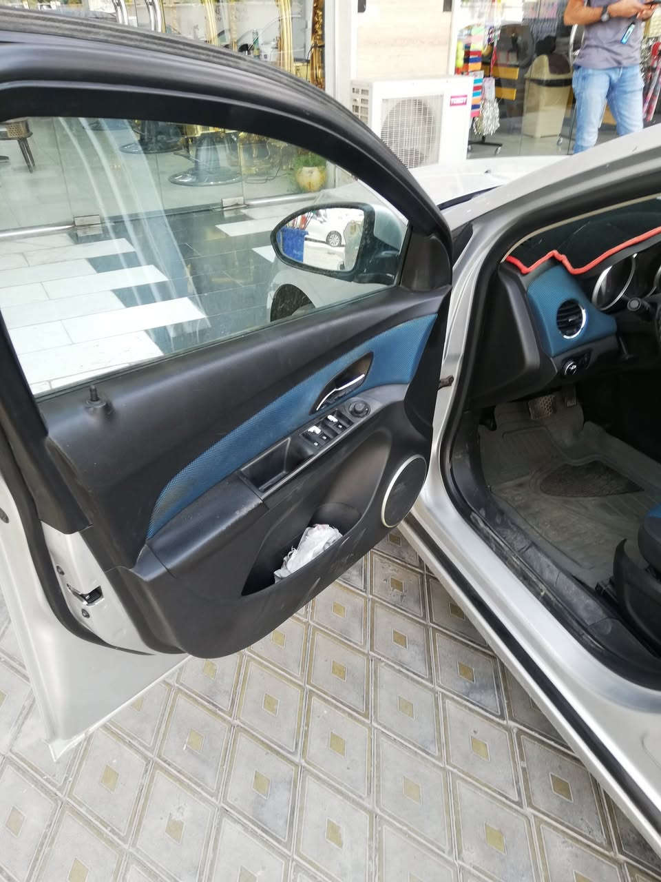 السلام عليكم شوفر كروز خليجي موديل12 خليجي محرك1800 السياره جاهزه من كلشي كير محرك خير من الله صدر أمامي خلفي جديد السعر 77 للتواصل ***********
