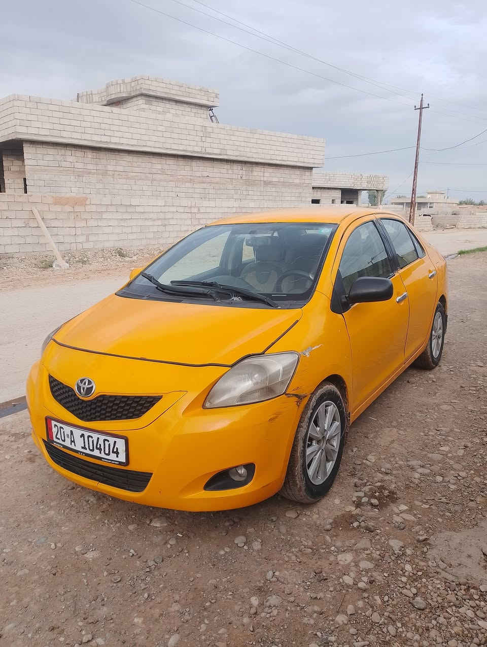 سلام عليكم يارس موديل 2008 كندي فول اوتوماتيك سنويه جديده لحد 2030 هينه و غرامات مصفره الضرر بونيد و جاملق امامي تبديل بدون دواخل دوشمه جديده السعر 70 وبيه مجال مكان كركوك ليلان  الاتصال رقم ***********
