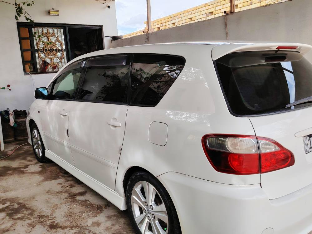 سيارة ابصم موديل 2001 مكفوله من الضربه والصبغ سياره جديده نضيفه رقم بصرة سنويه 2030، السعر 125 المكان بصرة- قضاء المدينه
رقم الهاتف : *********** البصرة, العراق
