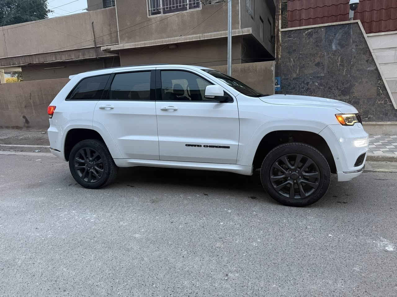 سلام عليكم حيب X فول مواصفات مديل 2019
ولا قطعه تبديل حته البنيد الصلي موجود عدي 

عدي شبر صبغ بتكمه وموجوده صوره ضربه طخيتها بيدي موجوده بصور ومصلحه كامله 
مواصفات بنورامه مري شفط رادار 

فول الفول ماشيه 41 ميل 

بغداد رقم نكليزي بسمي 

تحويل ثاني يوم 

تخم تاير جديد 

السعر 255مكاني بغداد الشعب 

بيع فقط 

***********
