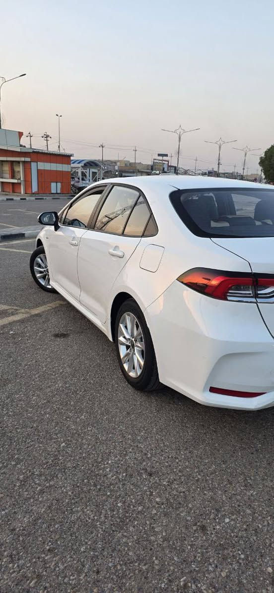 السلام عليكم 
كورلا ٢٠٢٤ رقم بغداد بـ اسمي
السيارة مكفولة ما عدا شبر أو اقل بالحافة مال قبق الجنطة 
مشتغليها شغل حلو ورصعة كلش صغيرة بالكنر ممبينة 
سعرها ١٤٨ 
*********** واتساب ايضا
