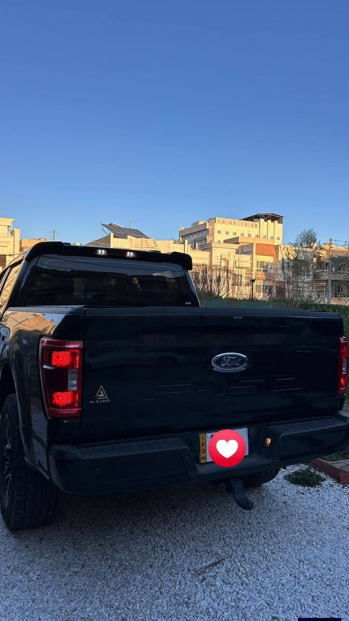 Ford f150 xlt sport 
موديل ٢٠٢٣
سيارة خليجي شركة القاصد 
مواصفات سبورت 
محرك ٨سلندر ٥٠٠٠
فور ويل 
٧ وضعيات قيادة 
كير ١٠ نمر 
كامرات ٣٦٠ 
اربع كامرات 
رادارات امامي 
رادار جانبي نقاط عمياء 
رادار خلفي 
حساسات خلفية 
شاشة عدادات نص دجتل 
شاشة جبيرة فول مواصفات وكار ابل بلي 
تدفئة كشنات 
كشنات كامل كهرباء 
تبريد قطعتين 
يعني السيارة فول مواصفات عدا الجلد والفتحة 
الاضافات الي عل سيارة 
كت ترفيع امريكي اصلي ماركة راف كنتري ٣انج 
تاير حجم كبير يوكاهاما جيو لاندر 
كفر بدي مسح اصلي اربع قطع 
لايتات خارجي امامي. 
امريكي اصلي راف كانتري 
السيارة مكفولة من الصبغ والبارد كير ومحرك بشرط 
السيارة ماشية ٨٤ الف كيلومتر 

***********. وتساب أربيل, العراق
