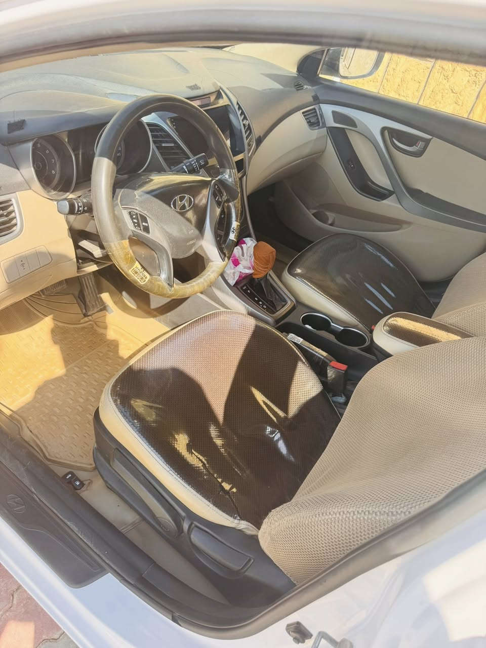 السلام عليكم النترا 2016 خليجي كفاله عامه حتى الدوس من الصبغ والتبديل بيه بارد قليل يم قبق البانزين مكينه كير خير من الله حداديه وتخم تاير جديد ترايهه زيرو دوشمه تدفه تبريد جاهزه من كلشي متعوب عليه ماشيه 175 رقمه ذي قار وباسمنه مكاني كوت مركز المدينه سعره 128 وبيه مجال للاتصال ***********
