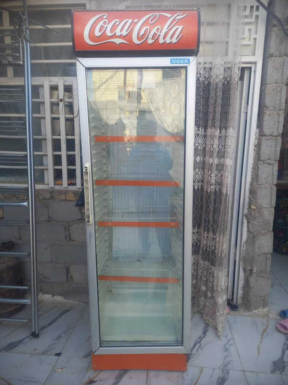 سلام عليكم عارضة البيع على فحص سعرة 175 الف مكاني بل نجف حي رحمة ***********
