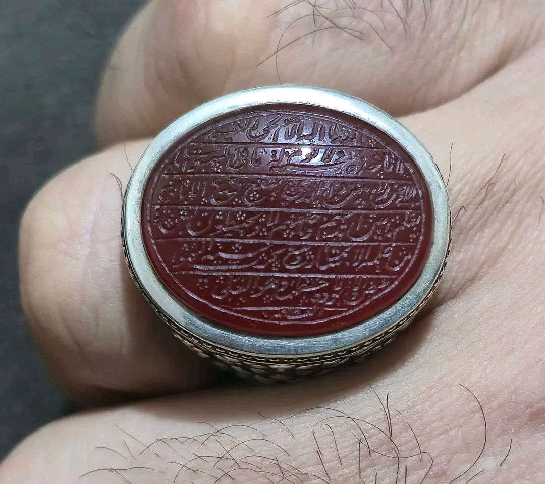 عقيق يماني احمر 
منقوش اية الكرسي المباركة 
خط المبدع سيد حميد الموسوي 
صياغة عارف البحرينية فضه عيار 
مقاس الخاتم ٢٣ 
مقاس الحجر ٢٥ ملم 
وزن الخاتم ٣٦ غرام 
للاستفسار والحجز خاص


**إذا كنت صاحب هذا الإعلان وتريد حذفه لأي سبب، رجاءا أرسل رسالة إلى الدعم الفني**