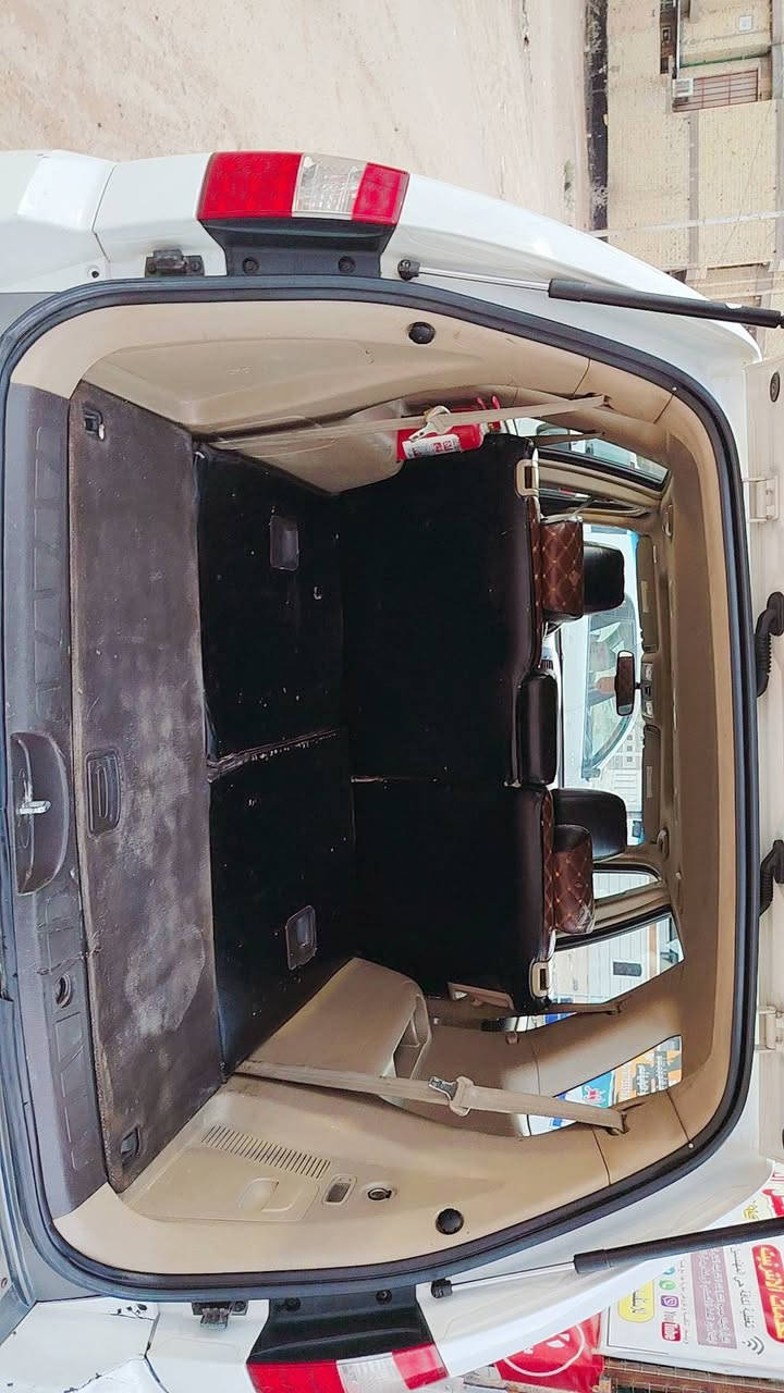 السلام عليكم كيا موهافي للبيع 2015 مواصفات السياره سته سلندر 3800 سبعه راكب ثلاث قطع تبريد حساس امامي حساس خلفي كاميرا فتح السقف ثلاث قطع تبريد سبعه راكب فورويل زراق لايت كشنات حار بارد بصمه ابواب بصمه تشغيل فول مواصفات واحد على واحد السياره حلوه وكاعده بيه ضربه بل جاملغ الخلفي الي بصف السايق مثل ما موضح بل صوره سياره حلوه وكاعده باسمي  للاتصال ***********
