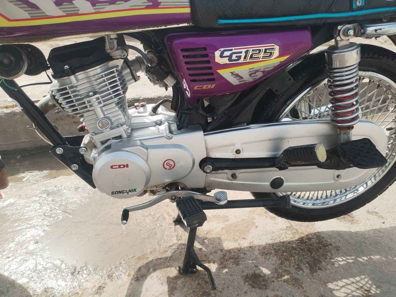 السلام عليكم دراجه تايكر للبيع موديل 25 اوراق مكان الحله جسر نادر سعر اتصال ***********
