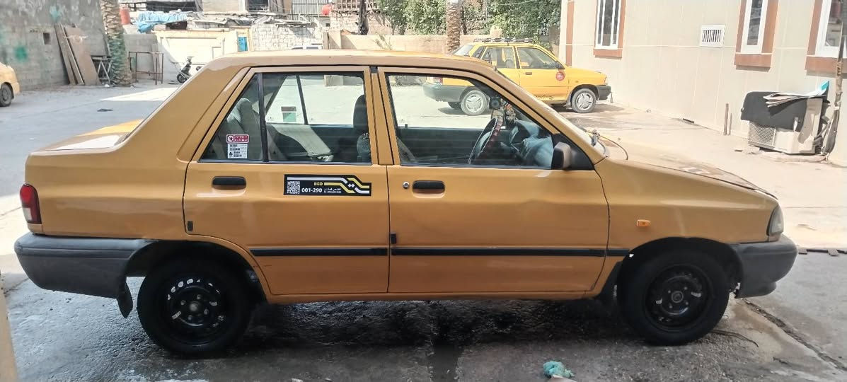 السلام عليكم سايبه 2015 سياره مو بسمي رعايه صاحبي يعني شوكت ماتريد يحول سياره سعره 35 المكان بغداد شارع السعدون قريب مركز السعدون رقم الهاتف  ***********
