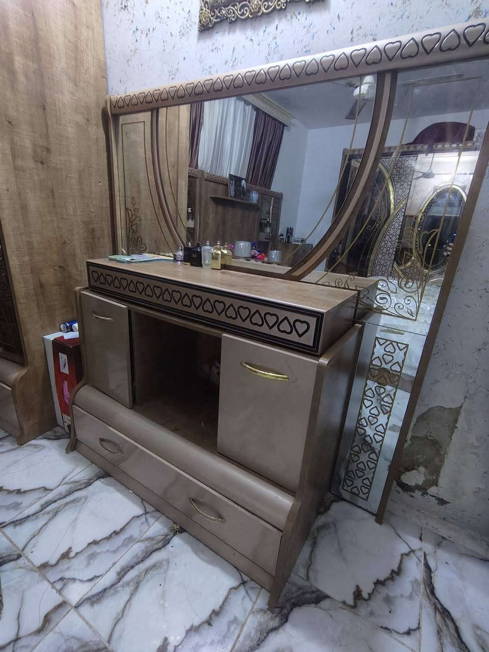 سلام عليكم اخوان متوفر غرفه للبيع بيه ملاحظات بسيطه


**إذا كنت صاحب هذا الإعلان وتريد حذفه لأي سبب، رجاءا أرسل رسالة إلى الدعم الفني**