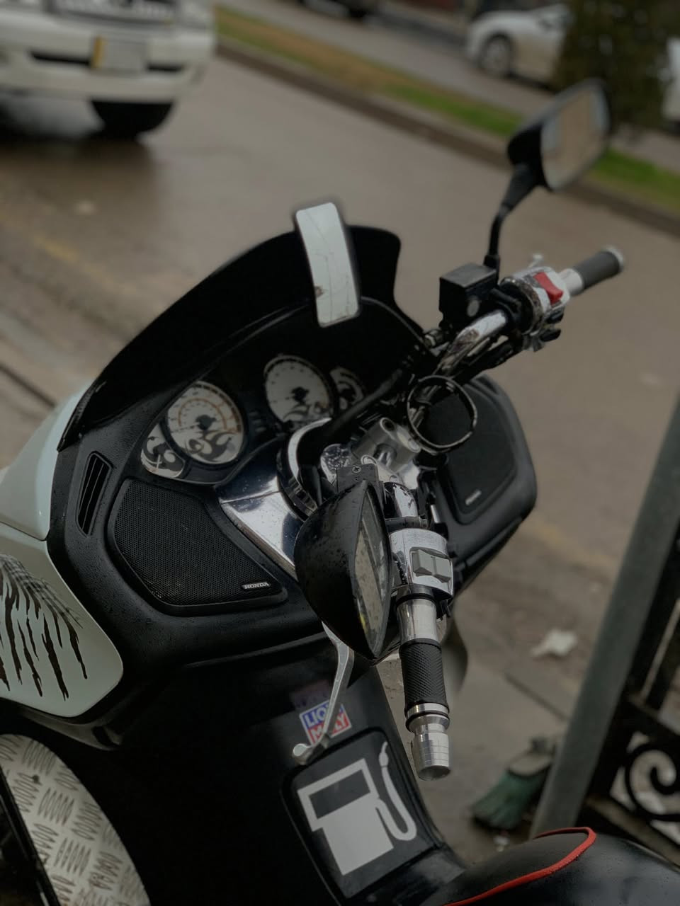 فورزه 08 كرستال
وضع الشركة بلاديه 
محدثه دشبول سماعات 
رون اضائه فيروزي 
كفاله عامه كهربائيات
منضومه زينون تعمي العين 
اشاير كرستال 
فقط بيها خيط تبخير رنكات 
معدل تقفل 140 مقفوله من شركة وقابله للفتح
السعر السابق 11 ورقه
بعد ما صار بيها خيط تبخير تغير السعر
10 ورقات وبيها مجال بسيط
ملاحظة تعميرة الرنكات ما تعبر 125 الف
حمدانيه ***********
