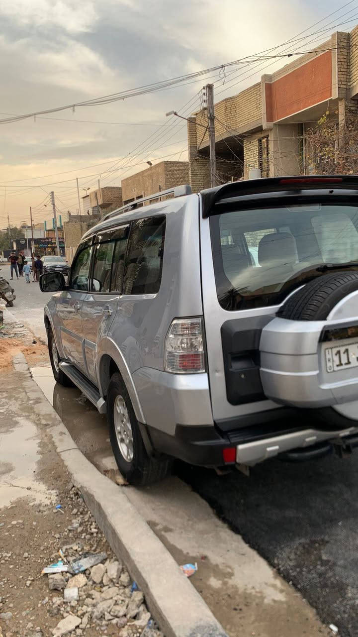 سلام عليكم باجيرو موديل 2008. مكفولة كفاله عامه من صبغ والحادث والتبديل محرك 3000. رقم بغداد الجديد الانكليزي 3. قطع تبريد محرك كير كهربائيات تبريد كله شرط الفحص تخم تاير ويل كب مري شفط مكانهه بغداد سعر 125. وبيهه مجال 
***********
