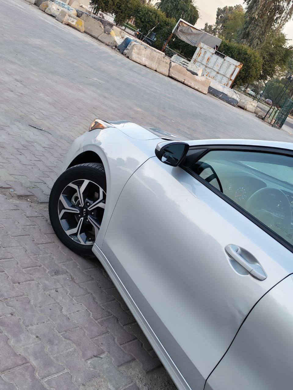 اللي يدور كوري نظيف بدون ايرباك واقتصادي ودولار سوك تابع المنشور ❤

السلام عليكم (( للبيع )) 

كيا فورتي موديل 2021 لون سلفر ماشيه 39 الف ميل قابل للزياده رقم اربيل سنويه 29 بأسمي شرط التحويل بدون وكاله 

محرك 2000 دوش مامفتوح  مكفول وخير من الله البانزين كله محسن ماشامه ريحة العادي و كير cvt خير من الله 

المواصفات الستندر :- ( كشنات مخمل / سويج / كاميرا خلفيه / حساسات امامي خلفي / تحكمات جهتين / كروس سرعه / تبريد ثلج / تدفئه شغاله ) 

السياره وارد امريكي بدون ايرباك ضررها بسيط باب خلفيه وشوية بالجاملغ الخلفي صفحة السائق وموضح بالمنشور صور الحادث و السونار السياره مال جناي ومتعوب عليها ❤

السعر :- 143ورقة وبيها مجال للطيبين 
العنوان :- بغداد / حي العامل 
الاتصال :- *********** 

ملاحظه :- الشراي يفحص ويتاكد بنفسه ويحولها باسمه مابقيها باسمي وماسوي وكاله وبالعافيه على صاحب النصيب مقدما ❤
