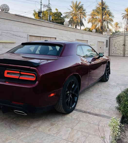 السلام عليكم 💐💐بيع فقط 
دوج جالنجر 2021 امريكي حادثها موضح ب اسفل المنشور🔻
رقم اربيل تحويل مباشر ب اسم المشتري 
عداد المسافه 29 الف 
المواصفات 🔰 sxt
بصمه ابواب وتشغيل 
تشغيل عن بعد 
محرك 3.6 V6
تحكم ستيرن 
كير طياره 
لايت زينون 
وبعد بيها مواصفات 
 📍 مكان السياره / بغداد الكاظميه 
📞*********** 
📞***********
لمعرفة السعر اكتب رقم 1 يتم الرد عليك فوراً 🔹
