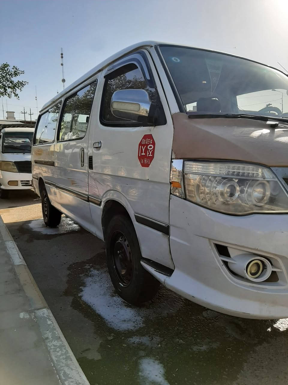 السلام عليكم فوتون الوان موديل 11 سعره ب58 وبيه مجال قليل (((سياره سنويته ال29 رقم نكليزي عل الستلم شرط المداور )))) للبيع او مراوس هم بكيه حسب القناعه سياره جاهزه مكينه وكير جدد حداديه تخم تاير جديد ويل تخم جديد  كهربيات من الطول الطول شغاله سنتر لوك  سياره  جاهزه دوشمه يم سعد الجنابي سياره جاهزه من كلشي كبل الشارع الشراي يخابر ويدلل وهاذه رقمي *********** *********** مكان السياره العماره
