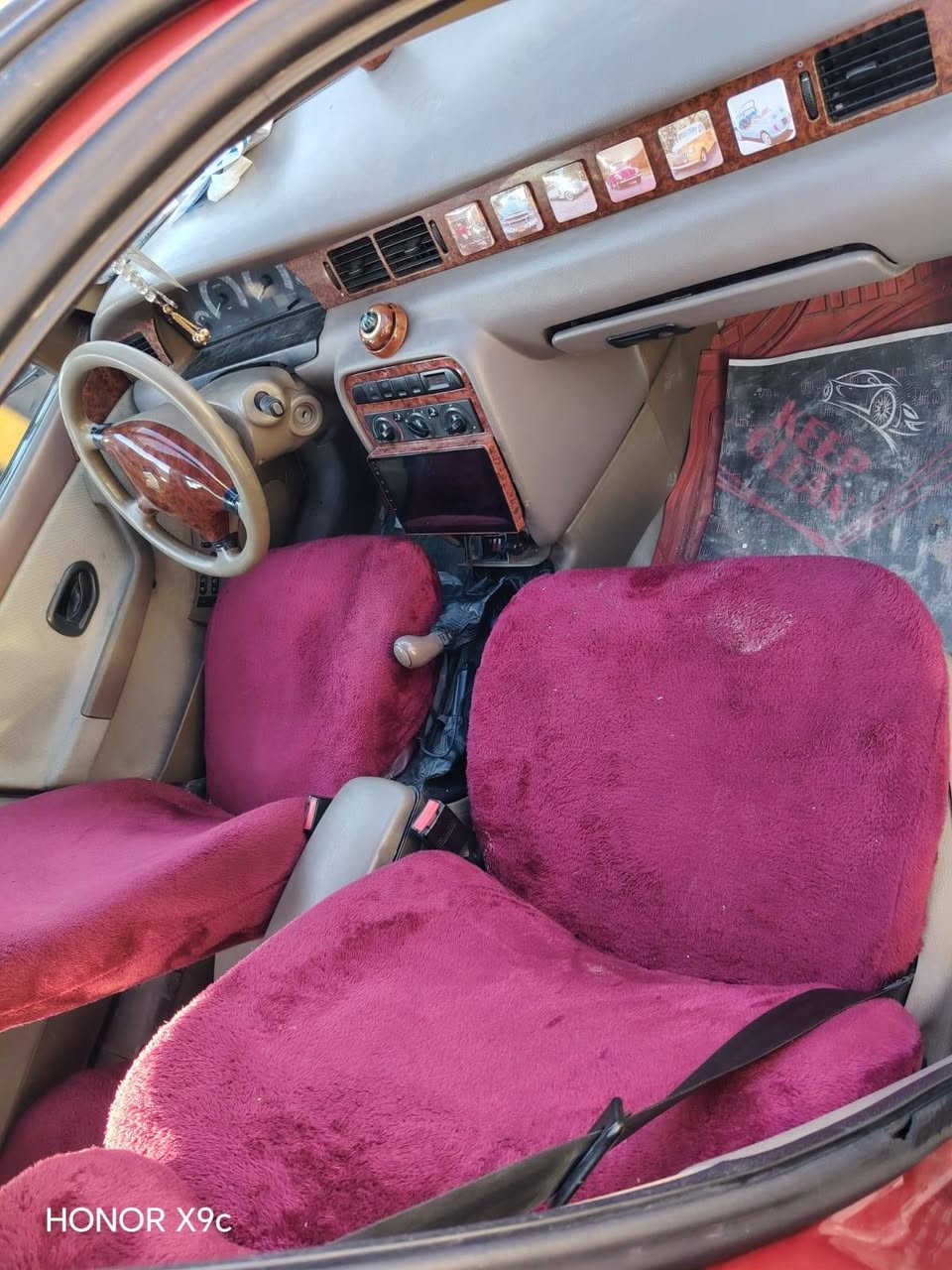 السلام عليكم سند موديل 12 سياره مقفوله تبريد تدفئه مكينه وقير مقفولات تخم تايره حداديه 80% مكان بغداد حيور السعر55 رقم الهاتف***********
