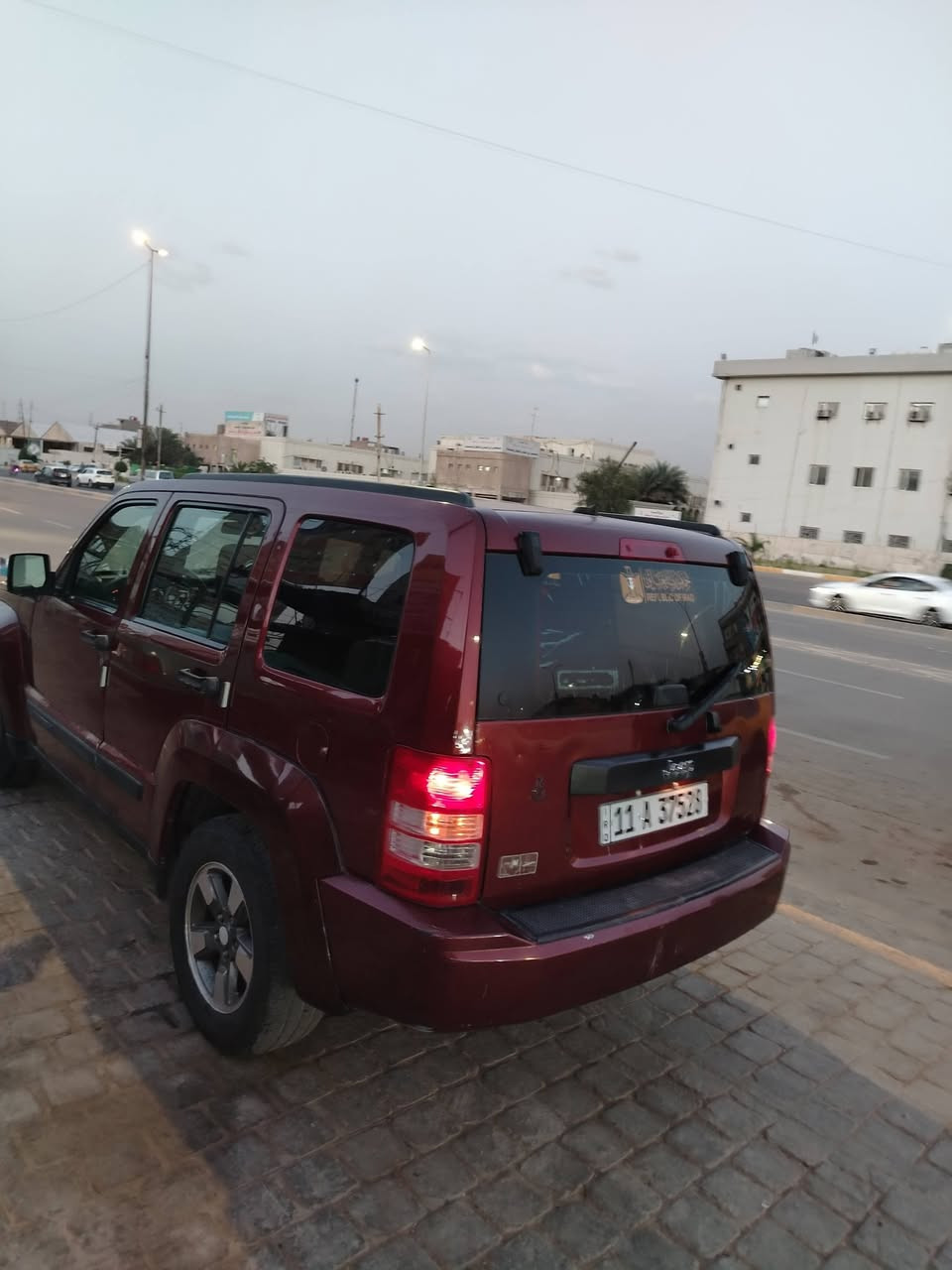 سلام عليكم ابيع جيب ليبرتي موديل ٩ مكينه وكيرمكفولات
كهربايات كلة شغالة تبريدشغال صدر امامي خلفي حلو
غرفه على البلاد ما ملعوب بيها سنويه تنتهي 2030 سياره بدون ضربه بها صبغ  بنيد و جملغ امامي
باقي السياره بدون صبغ شاشه سنتر لوك تقفيل عن بعد
اكس الجاردن  مكفولات
مكان بغدادجميلةثانيه *********** شراي يتصل
