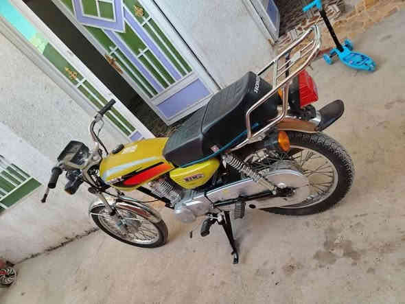 اعاده نشر بسبب الوعود الكاذبه     دراجه اربعه كير اللبيع كلك شاصي 18 تعمير 20 السعر 350 المو شراي لا يتعب نفسه ويتعبني رجاً اللستفسار الأتصال ع الرقم بي واتساب ***********
