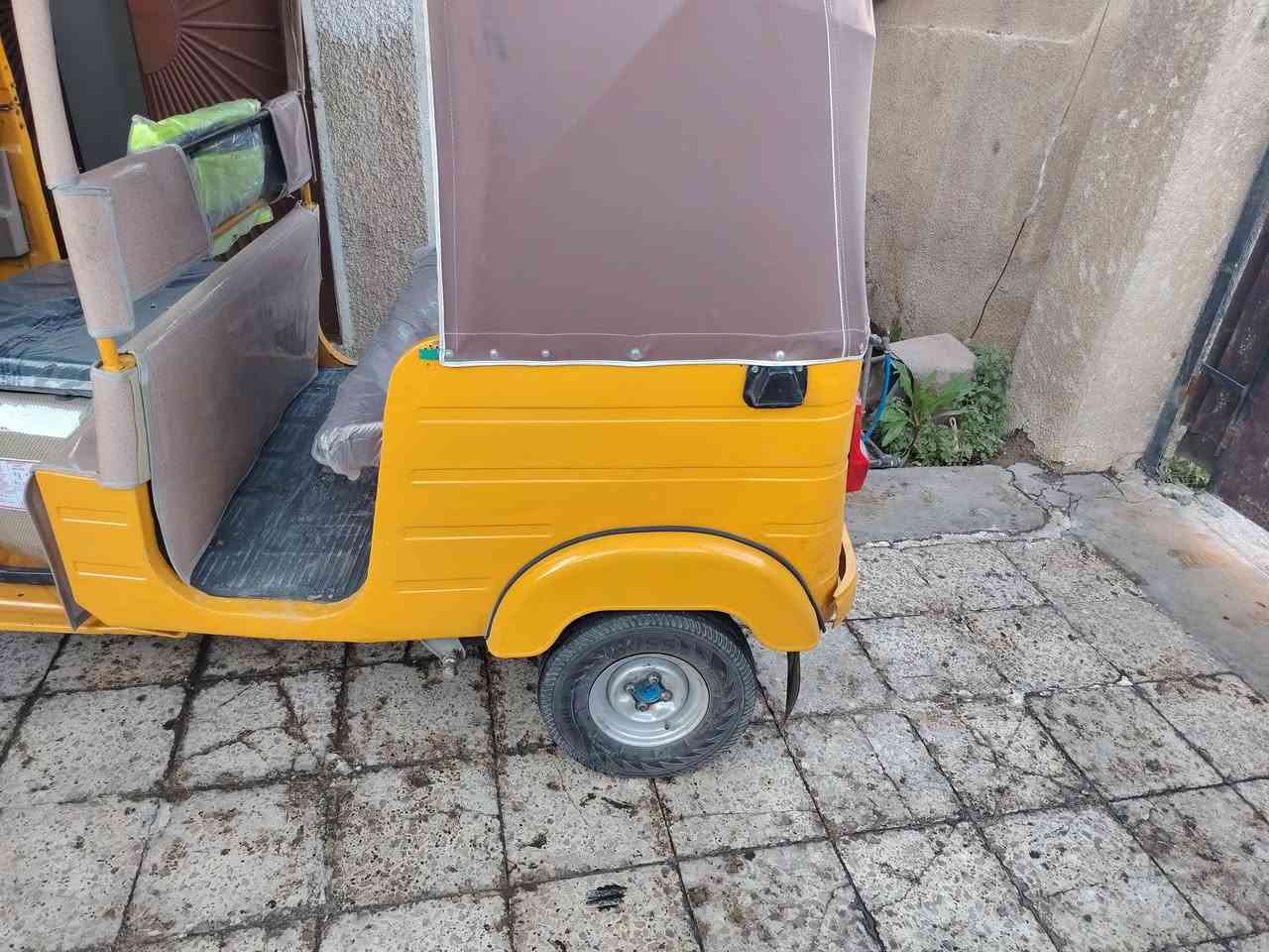 سلام عليكم تكتك موديل ٢٠١٩شهر ١٢ مرقم بسمي العنوان دوره حي الصحه للاتصال ***********
