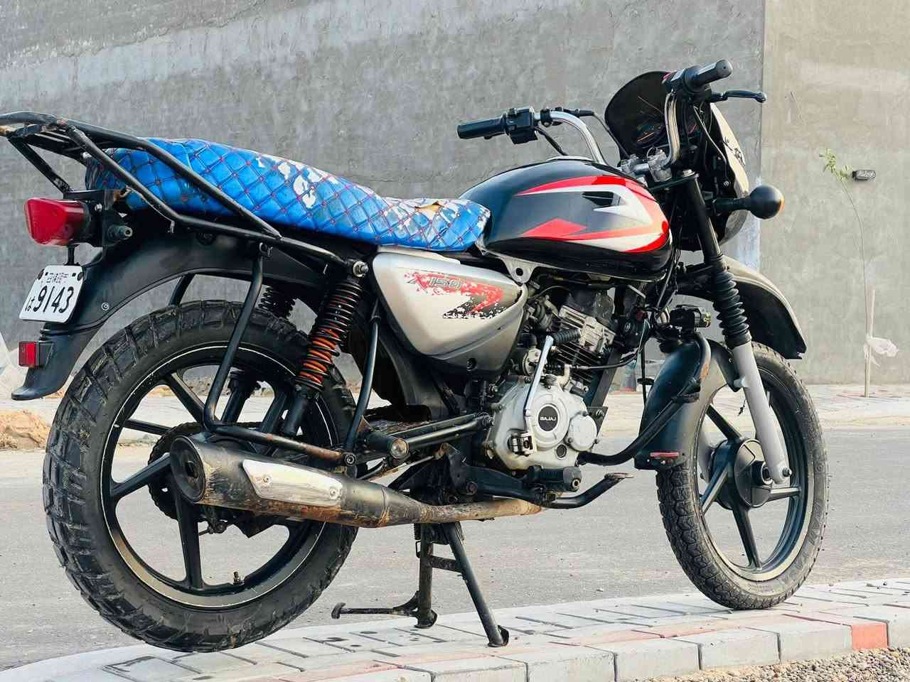 السعر 700 وبيه *********** 
بوكسر جبلي مديل 2018 ومحركه 2022 اوراق اصولي وبسمي دراجه كلش نضيفه جاهزه للخير سلف هندر كهربائيات كله شغاله ما ناقصه ئي شي دراجه كلش حلوه ونضيفه مكاني كربلاء قرب مجمع الدره
