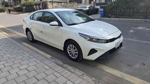 سلام عليكم  سيراتو 24 محرك 2000 
السياره كفاااله عاامه من كل شي بعدها بحالة الشركه ماشيه 30  الف 
السعر 184 ورقه 
رقم بغداد دولي
مكاني بغداد 
للتواصل *********** بغداد
