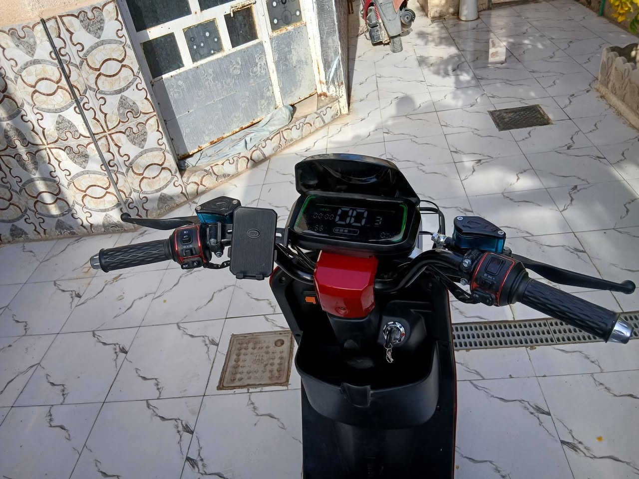 سلام عليكم  دراجه  شحن  R 11 2026 نضيفه استخدام اقل الشهر  مثل ماواضح بل صوره بطاريه 32ولي اصليه ٥ بطاريه السعر على الخاص ***********
