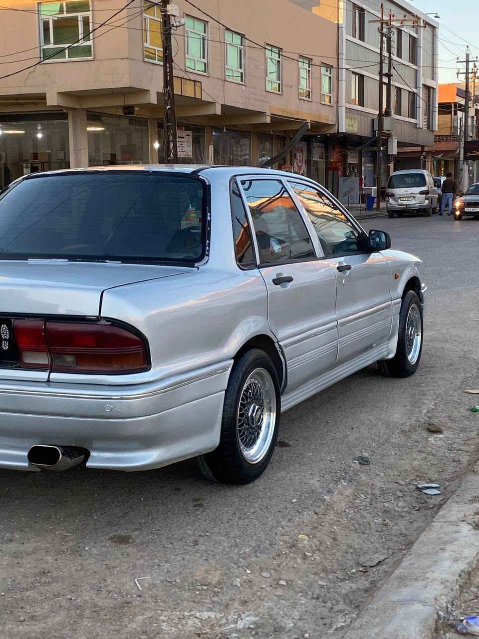 گڵاند ١٩٩١ 
مەکینە ٦٣ گێرو مەکینە بەشەرت
تەقەو رەقە بەشەرت
براوەو وەرگەراو بەشەرت
عام کورەیە 
جەمپەکی خەفیفی پێشی هەیە 
سەنەوی ٢٠٢٠بەسەر چووە
٣٥٠$لەسەرە دوای معامەلە دەگەرێنمەوە
وەکالە بەناو کردن بەشەرت
کارەباییاتی بەشەرت
٤تایەو ویلی bbsنوێی لەسەرە
سەیارەکی کامل جایزە
سعری ٤٢ مجال
شوێن هەولێر
*********** أربيل, العراق
