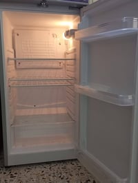 ثلاجة وسط • مستعمل قليل • التأميم القادسية الثانية