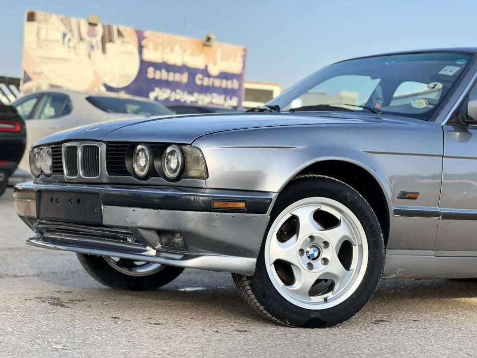 BMW1991
525 tomatyc
Hamw  gyani ba shart 
Taqa raqa 
Tabred
 nrx 65 w majaleki brayana 
***********
***********
بي إم موديل ١٩٩١ 
٥٢٥ تماتيك 
سيارة ماشا الله كل البلاد 
تبريد +تتفئه لايتات عالي و ناسي زينون 
داخلها بيلادي سفر 
برغي ماناقصة 
كير محرك صدر أكسل شرط تراي روح بصرة تمشي 200 
دعامية لدعامية بشرط 
سعر ٦٥ مجال قليل 
*********** 
***********

