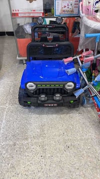 سياره شحن • دبل ماطور دبل بطاريه • ٣-٨ سنوات