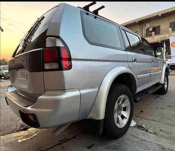 نتيفيا ٢٠٠٦ للبيع بدون صبغ بدون جراد كامله مكمله بيها مكانات بارد بسيطه الفور ويل ملغي المكان بغداد السعر ٩٠ ورقه وبيها مجال للاتصال ***********
