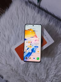 هونر x9b ذاكره 256 رام 12 نضافه فول جهاز مكفول من كلشي كامل ملحقات ب30...
