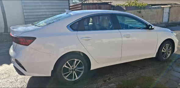 سيراتو 2024 
للبيع
 حساسات تبريد قطعتين 
فتحة بالسقف
 مريات شفط
  بيها بعد موصفات
 رقم دهوك 
ماشية 22 الف
 بعدها زيرو محرك 20
مكان السيارة موصل 
190 بيها مجال
للاستفسار
***********
***********
يوجد بيع وشراء السيارات المتضررة والجديدة داخل هذه
الصفحة
نستقبل عروضكم لبيع السيارات فقط من الشرعي نحن غير مسؤولين عن أي اختلاف بين الطرفين من تحويل + تِجيك السيارة عند السونار الي ما يفحص عند السونار ويأخذ ثقة من صاحبها أو يأخذ كلام يتحمل المسؤولية لكون فحص السيارة عند السونار ( 15 الف)
             (( نحن فقط دلالية  ))
((( يكون الاتفاق بين البائع والمشتري فقط)))
