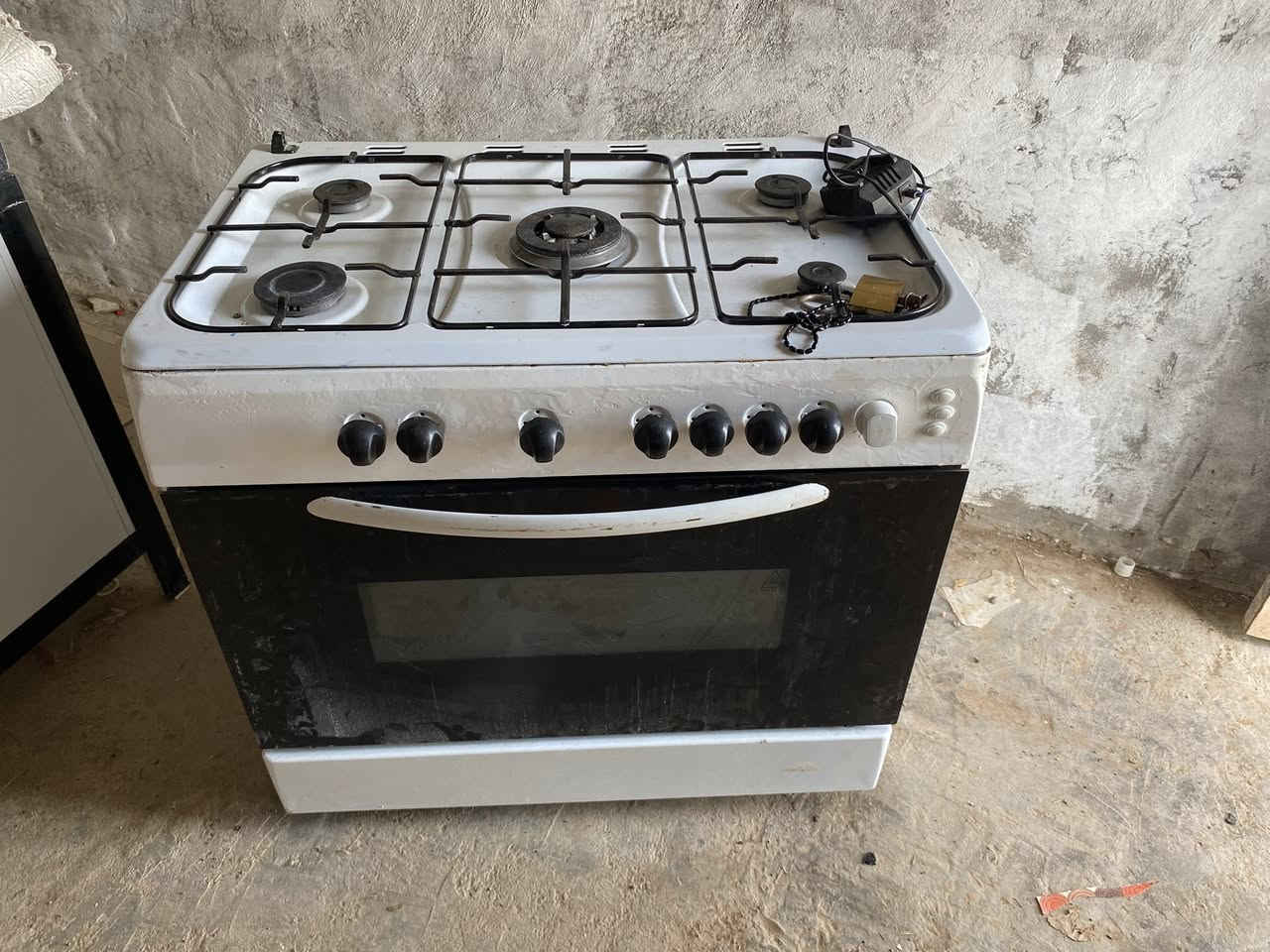 طباخ خمس عيون فرن كلش نظيف نار تخبل
السعر ١٦٠ مع توصيل وبي مجال


**إذا كنت صاحب هذا الإعلان وتريد حذفه لأي سبب، رجاءا أرسل رسالة إلى الدعم الفني**