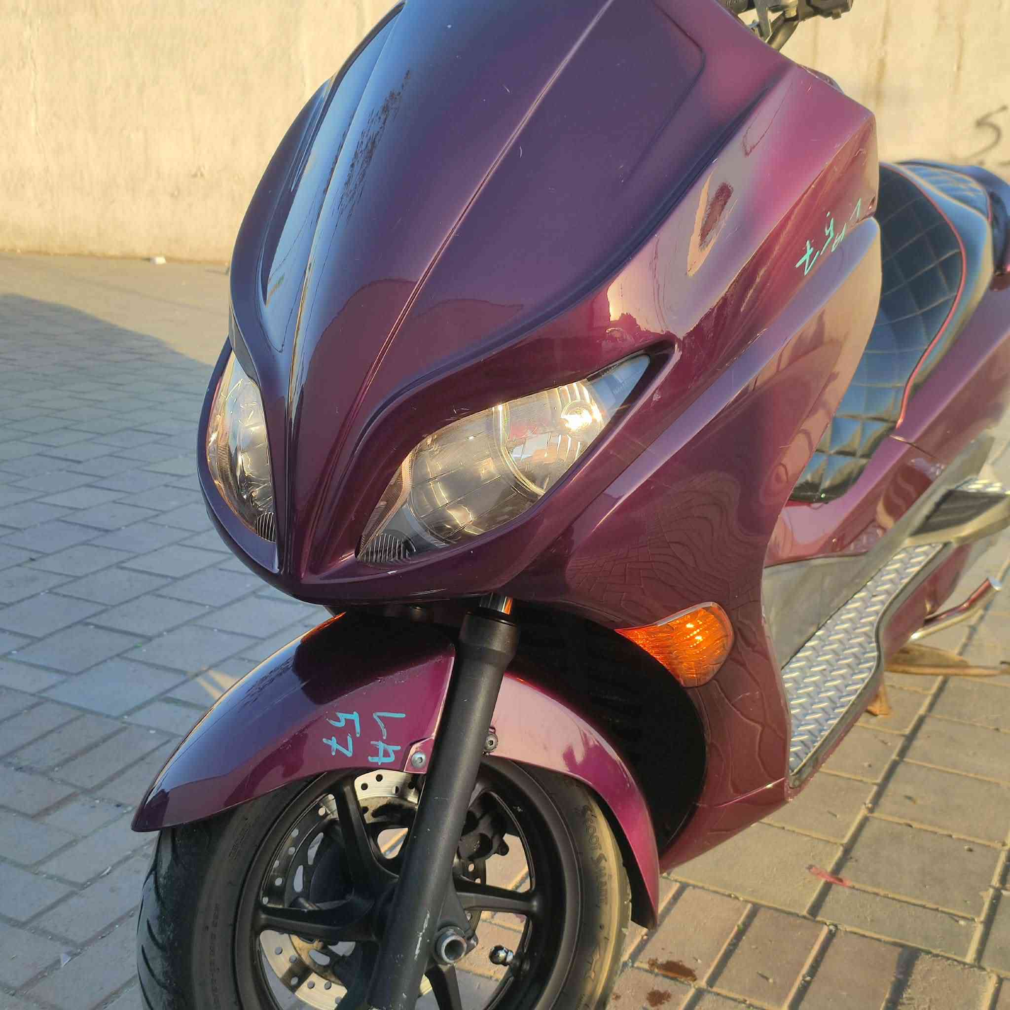 السلام عليكم شباب دراجه فورزا 0 10 دراجه خير من الله مكفوله كفاله عامه اللون كرزي دراجه رياضيه بلادي واللي يحب يستفسر يتصل على هذا الرقم
***********
