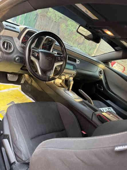 السلام عليكم 
كمارو 2014 امريكيه كلين بيها طخطخات البنيد شويه بارد ولجاملغ لغلفي بي اصبح بارد فقط 6سلندر سياره مابيها نقص 
السعر115$وبيها مجال 
مكانه سيديه 
***********
