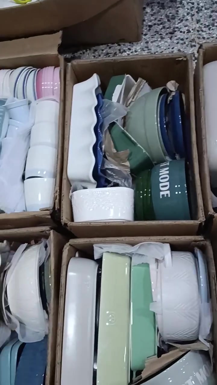 بايركس حراري 
كارتون طابقين خشن وناعم 
كل القطع بالكارتون حراري تدخل فرن 
للحجز مراسلة الخاص او واتساب *********** 
عنوان صلاح الدين قضاء الدور 
متوفر توصيل لكل المحافظات والاقضية
