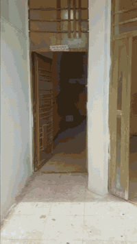 السلام عليكم
يوجد بيت للبيع زراعي مشمول بالتطويب
حي البتول(البحث العلمي)
المساحة 100 متر ،بناء حديث 2025
جاهز للسكن ، موقع تجاري على الشارع الرئيسي سايدين 
مقابيل مدينة الالعاب 
الاساس رفت و الارضية كاشي و السقف شتايكر 
البيت جاهز من كل النواحي
باقي التفاصيل خاص او الاتصال
***********
