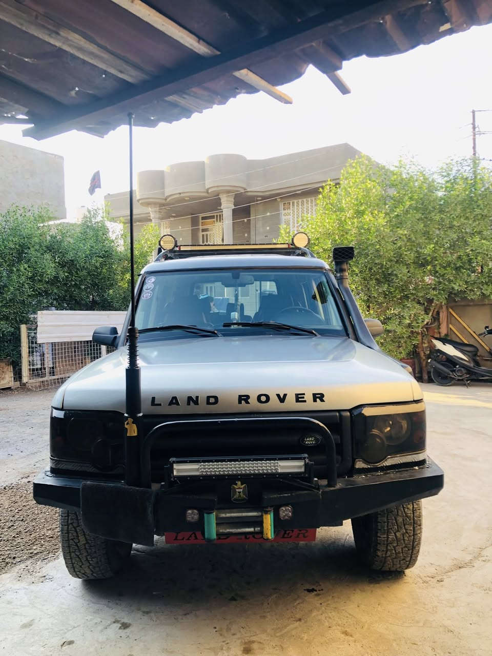 مكلف بلنشر للبيع💬
لأند روفر دسكفري 
السياره موديل 2003
رقم بغداد 
مكينه بانزين 3.900 /V8 
مصبوغه عام جماليه 
تخم تاير  
كير عادي 
سعر السياره 80ورقه 💸
للستفسار اتصل ☎️📞
***********
***********
