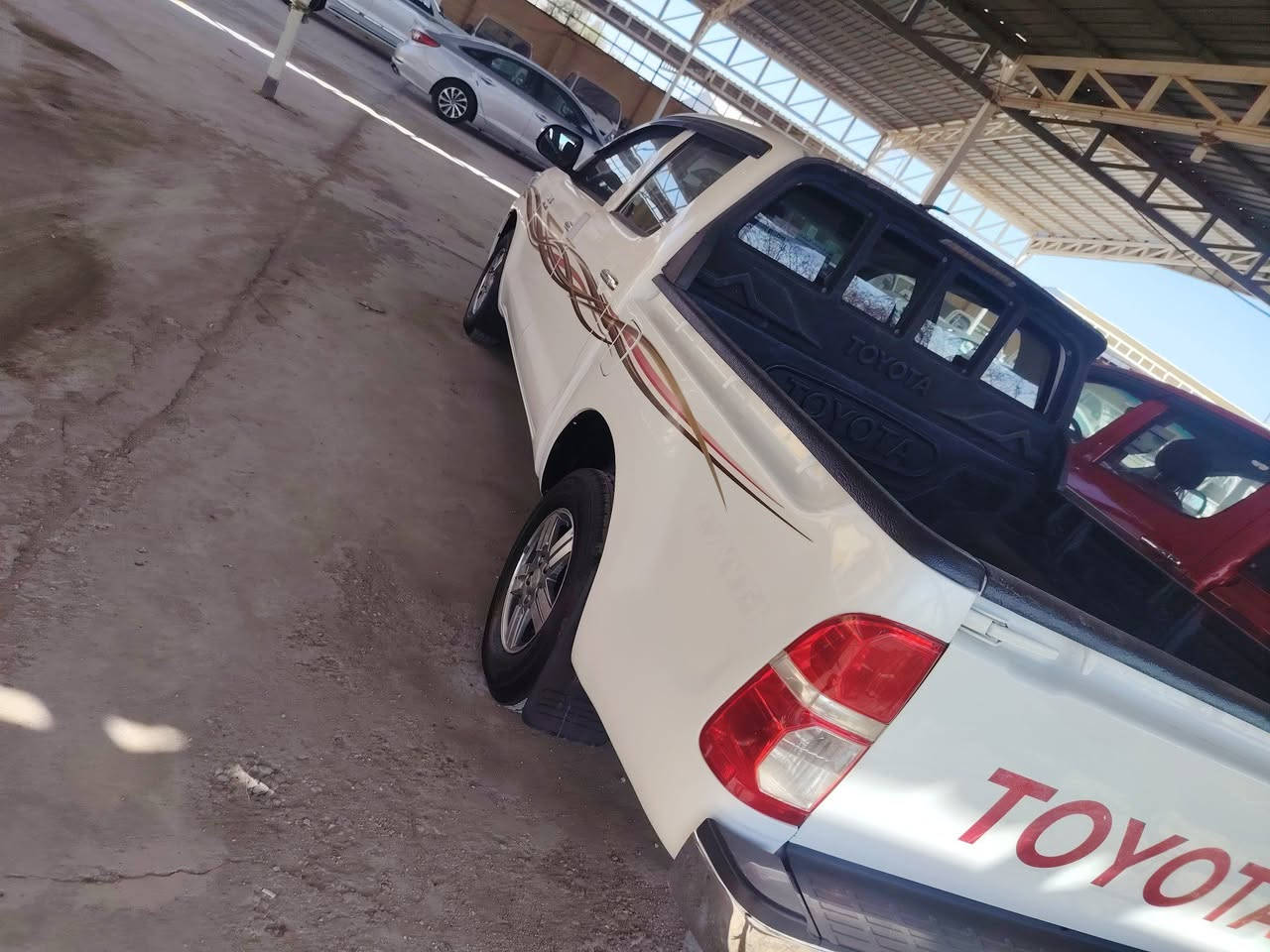 هايلوكس ٢٠١٣
بيه ملاحضات موضحه بالسونار
سياره كلش حلوه وجديده
كير عادي
رقم دولي
كير محرك شرط
شاصي ١٢
المكان واسط الزبيديه
السعر خاص او اتصال 
***********
