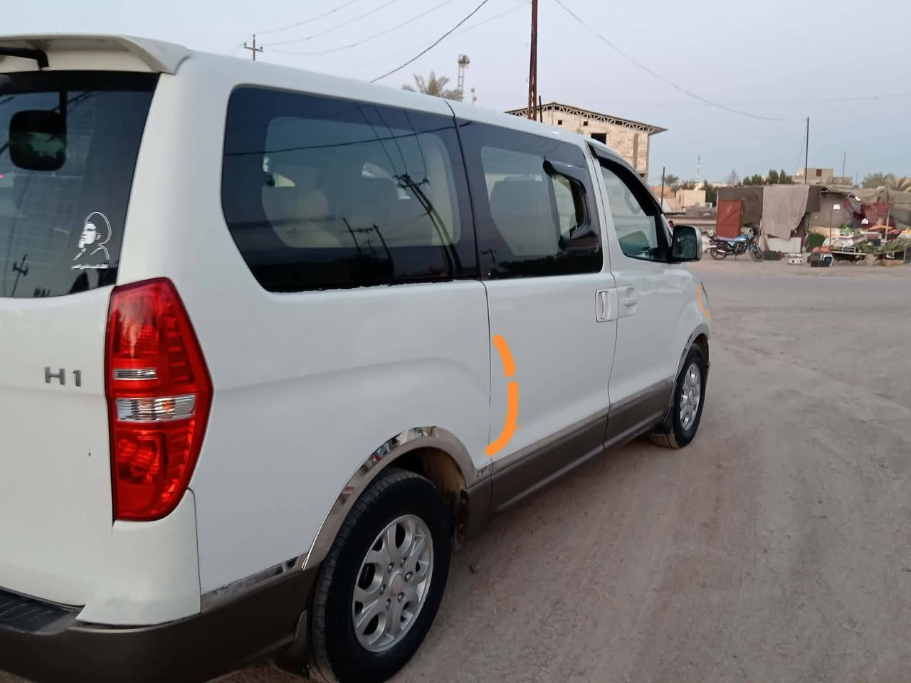 سلام عليكم  اخوان من رخصت مدير الكروب استاركس موديل 2011رقم واسط نكليزي كفاله عامه بيها بس لمئشر عليا صبغ قليل سياره فول وجاهزه كبل لشارع العناوان بابل قضاء الهاشميه اني  السعر 148مجال حق جيا مكلف بالنشر اتصال على صاحب السيار ***********
