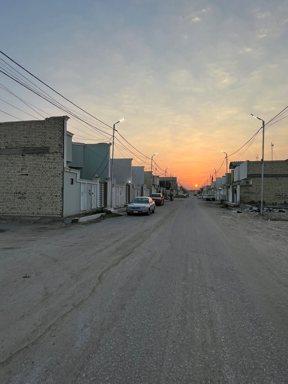 عرصه للبيع مساحه 300 متر
شرعها عريض 15 متر المكان شارع المطار عمود 314
قريبه ع لشارع العام 
الاستفسار الاتصال   ***********
