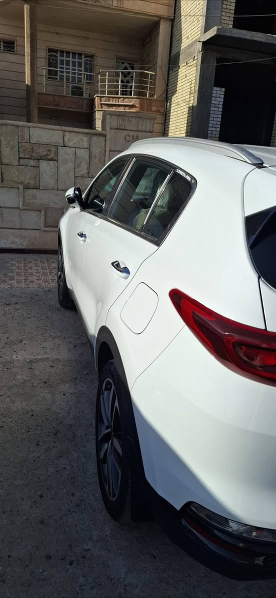 السلام عليكم سبورتح للبيع موديل ٢٠١٩ ابيض خليجي رقم بغداد انكليزي ماشية ٧٣ الف حساس امامي خلفي كامري تبريد قطعتين باسمي مكاني بغداد الكرخ للتواصل *********** بغداد, العراق
